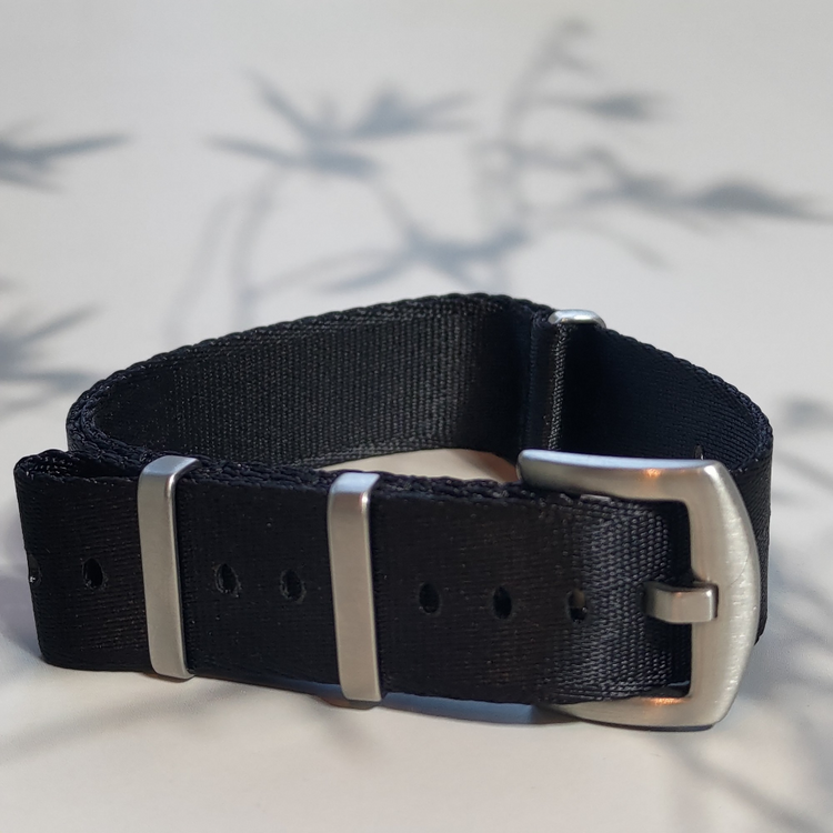 XL yli 21cm ranteelle