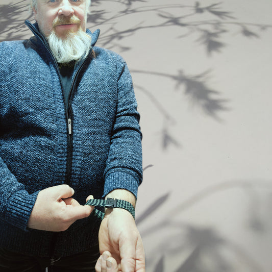 Kellonranneke Cobra loop – joustava solkisäätö ranneke vaaleanpunainen