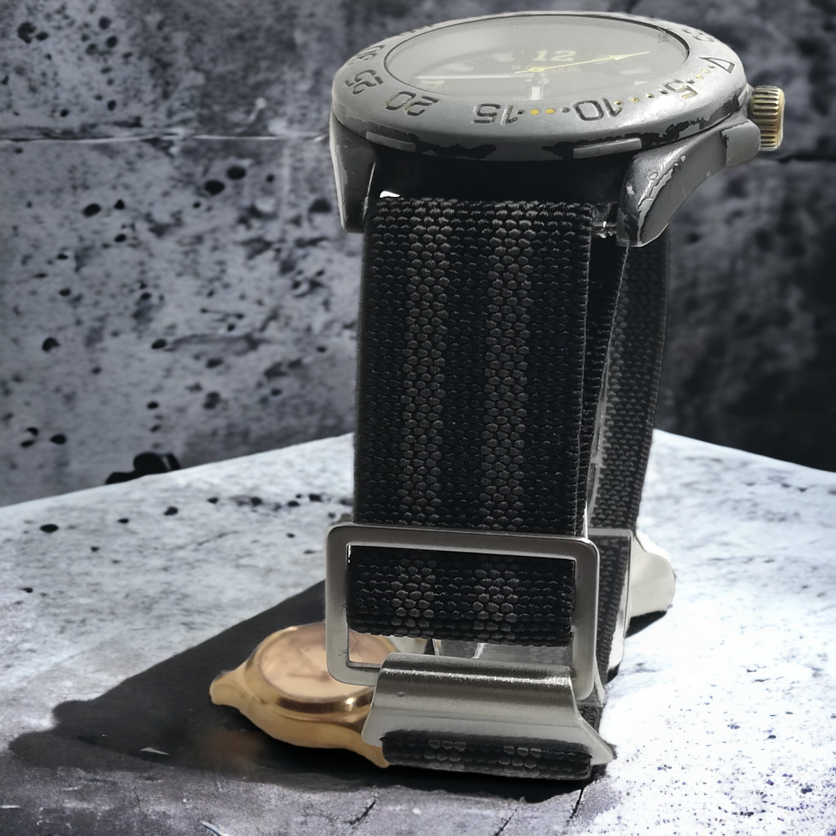 kellonranneke Marine Nationale | joustava musta harmailla Bond raidoilla