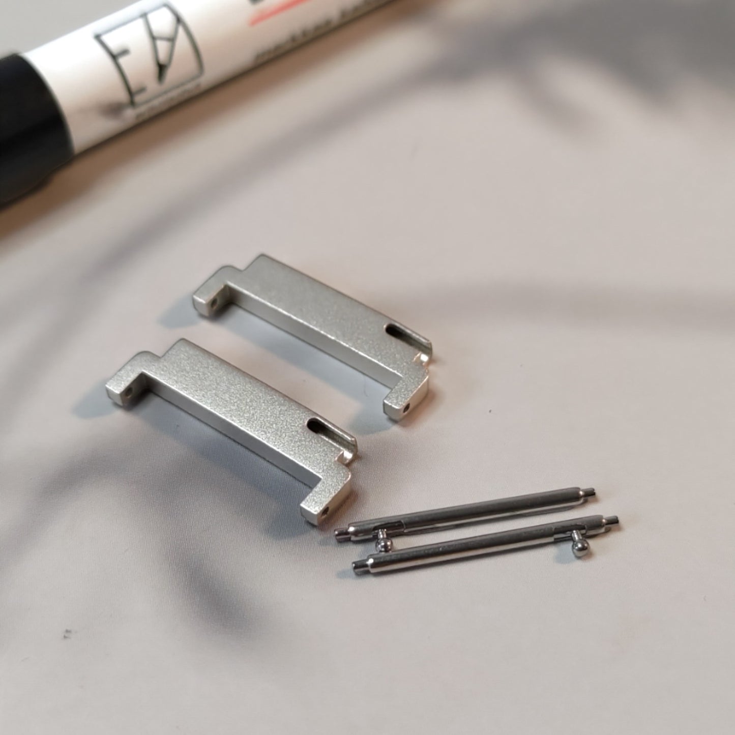 Välihässäkkä Adapteri Kellon Lugiväli - 18mm, 20mm, 22mm -