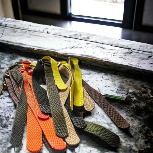 Kellonranneke Pertav- tekstiili Musta