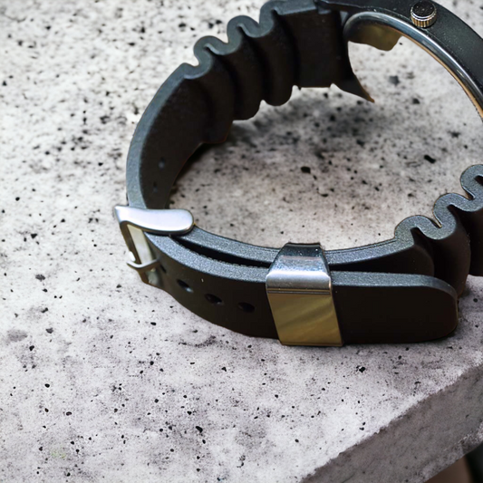 Kellonranneke Kumiranneke TÄYSPERÄNNE |  kaksiosainen musta