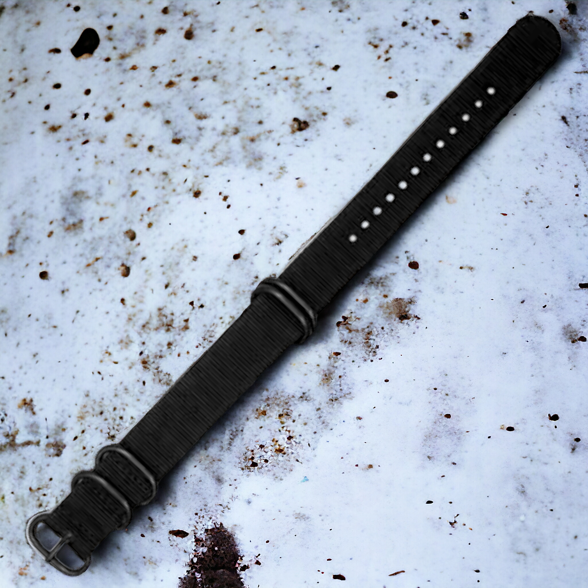 Natoranneke Taistoz-ytz | yksiosainen musta