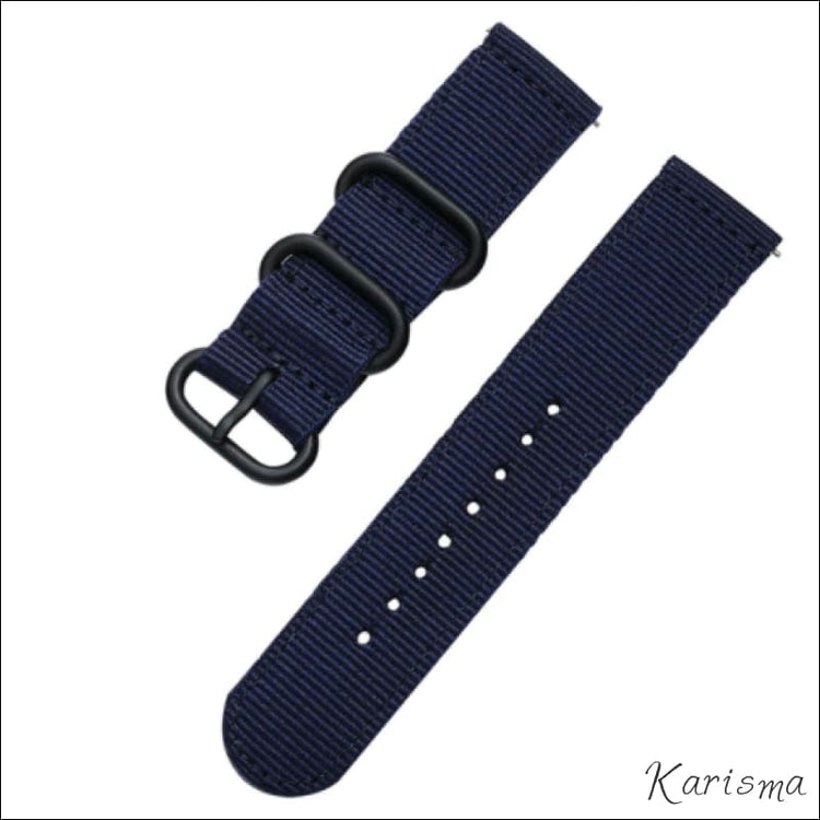 sininen Hyvä zulu natotyyppinen kellonranneke kaksiosaisena, useassa värissä Hyvän tuntuinen, hiukan karhea ja vahvakudoksinen seatbelt tyyppinen nailon kangas materiaali. Varsin vahvaa ja pätevän duunari fiiliksen antavaa kangasta. Ja silti military henkeen.