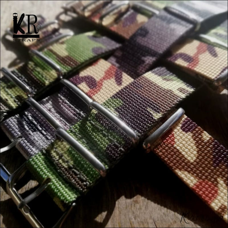 Basic laatuinen kellonneke seatbelt nailon remmiä,18mm, 20mm ja 22mm levyisenä. Lisänä rohkea camo kuviointi antaa vaikutelman kokeilunhaluisesta ja silti perinteisyyttä vaalivasta kantajastaan. Pinta tuntuu silkkisen sileältä ja ranneke on ranteessa hyvin tukeva sekä lämpimän tuntuinen. Ranneke myös kestää vaativampiakin olosuhteita ja se on helppo pitää puhtaana pesemällä.