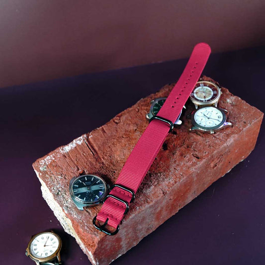 Punainen Natoranneke Taistoz-ytz |  yksiosainen