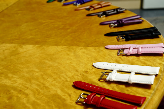 Kellonranneke pugenna| keinonahka tikattu liila