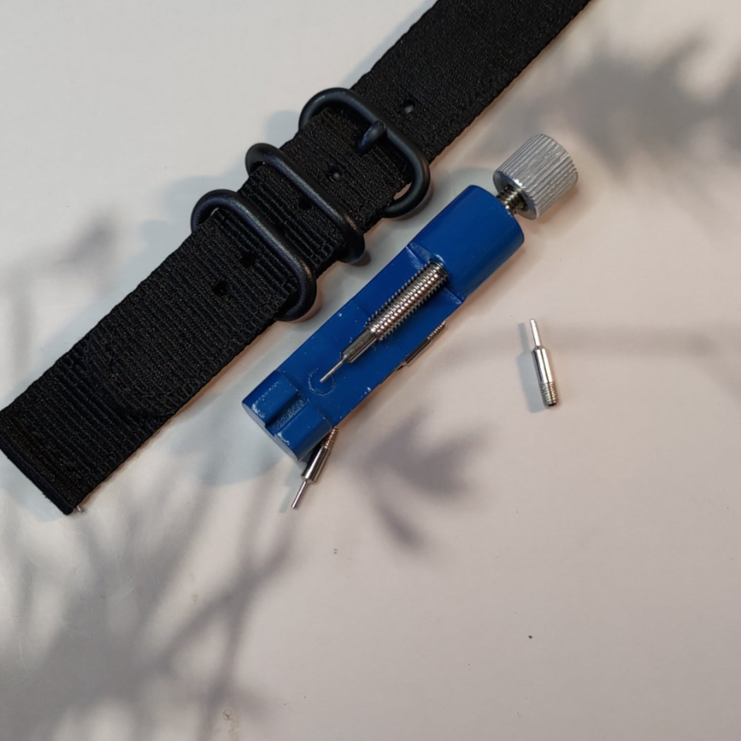 rannekkeiden säätötyökalu - mini random