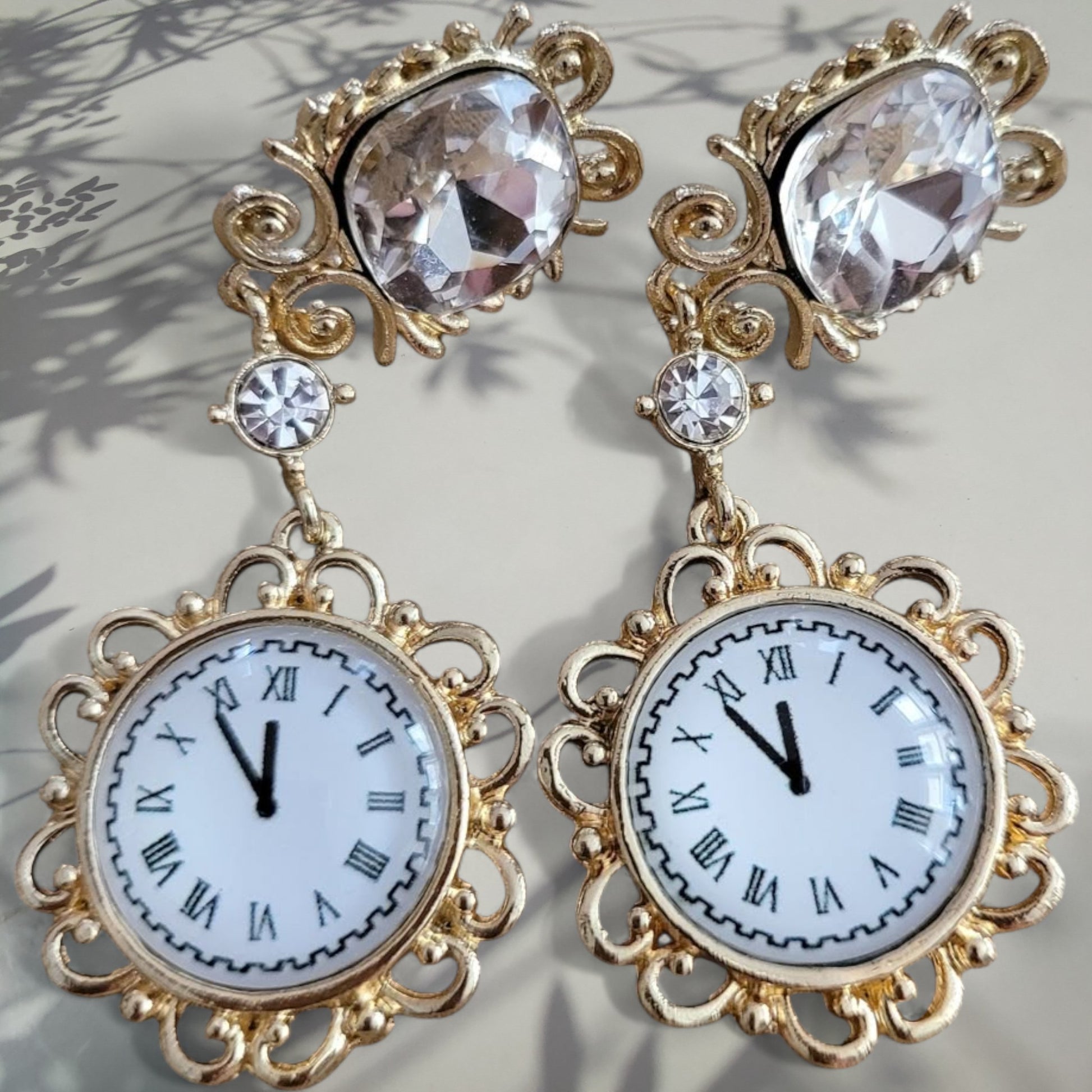 Rannekello korvakorut vintage steampunk bling