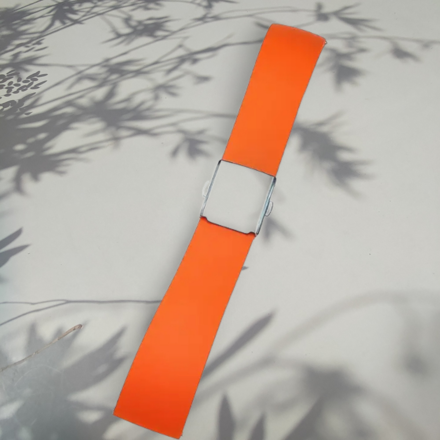 Skaldin Saviranta Kellonranneke silikooni | linkki-perhoslukko